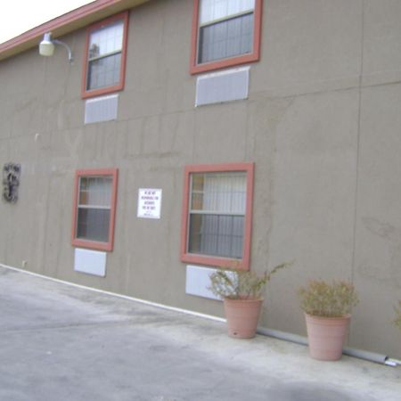 איגל פאס Camino Real Hotel מראה חיצוני תמונה